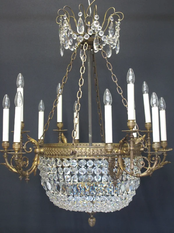Chandeliers with Dimmable Lights for Ambiance ControlChandeliers with Dimmable Lights for Ambiance Control12-Light Ormolu & Crystal Chandelier, CA. 1910 Chandeliers with Dimmable Lights for Ambiance ControlChandeliers with Dimmable Lights for Ambiance Control12-Light Ormolu & Crystal Chandelier, CA. 1910